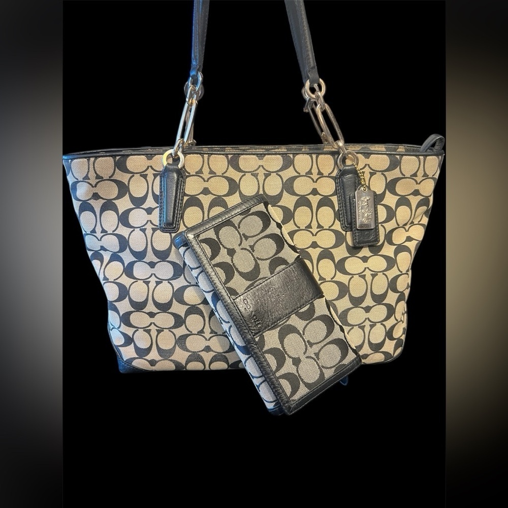 🖤Coach Vintage Madison Signature East West Tote & Wallet🖤EUC